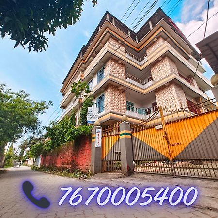 Taj Residency Holiday Homestay -Entire 1Bhk & 2Bhk Private Apartments -Call 767Ooo54Oo Джорхат Екстер'єр фото