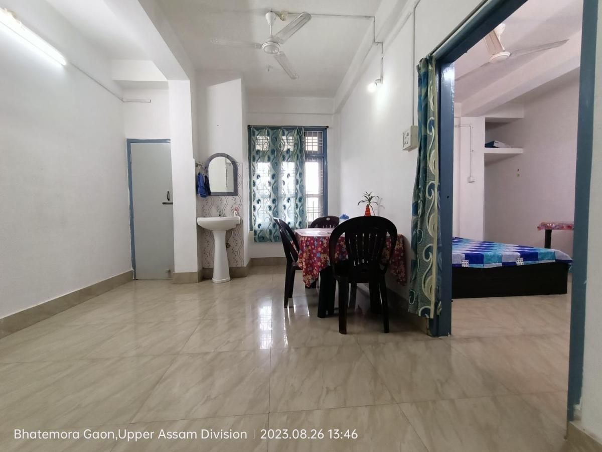 Taj Residency Holiday Homestay -Entire 1Bhk & 2Bhk Private Apartments -Call 767Ooo54Oo Джорхат Екстер'єр фото