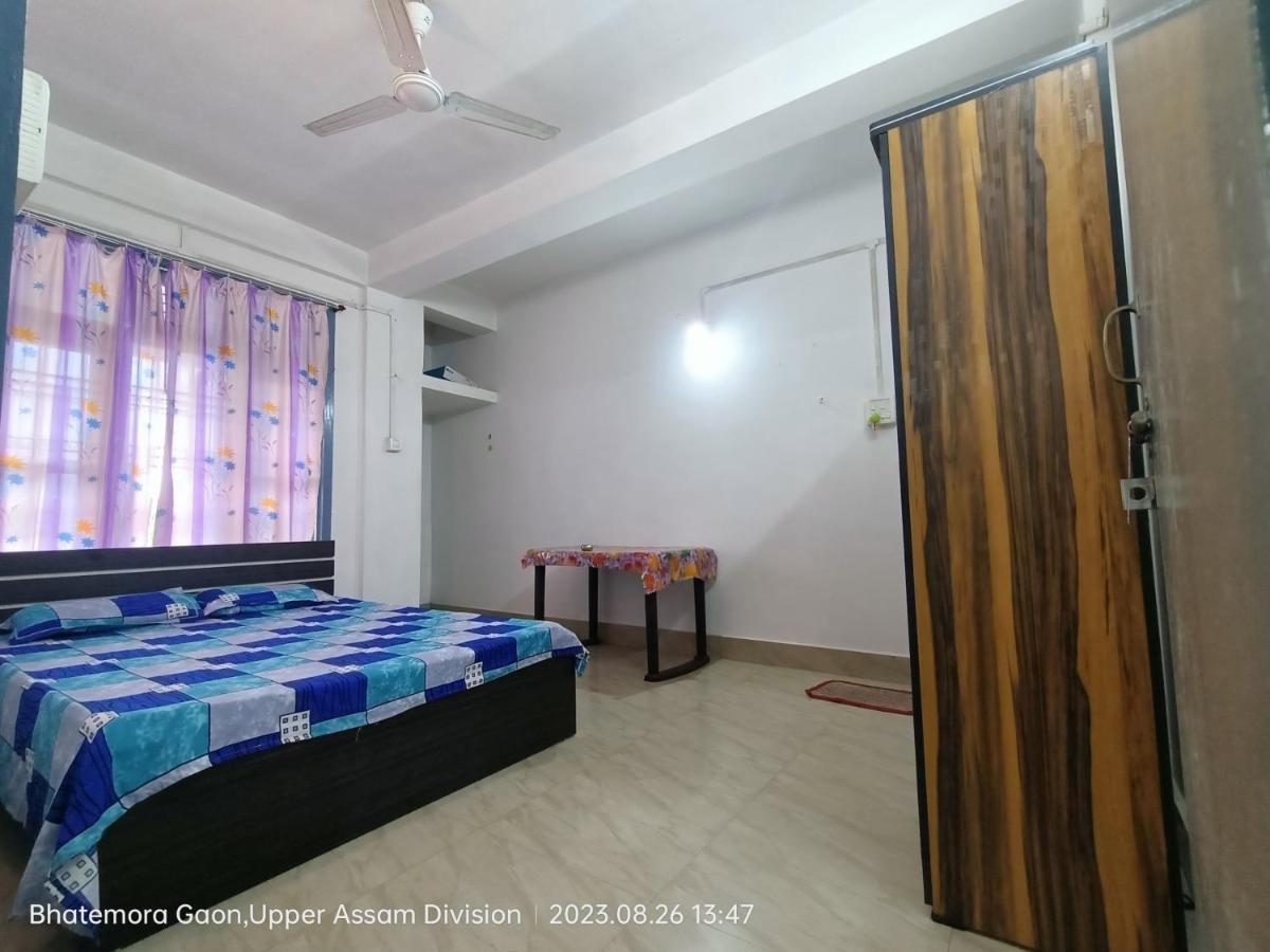 Taj Residency Holiday Homestay -Entire 1Bhk & 2Bhk Private Apartments -Call 767Ooo54Oo Джорхат Екстер'єр фото