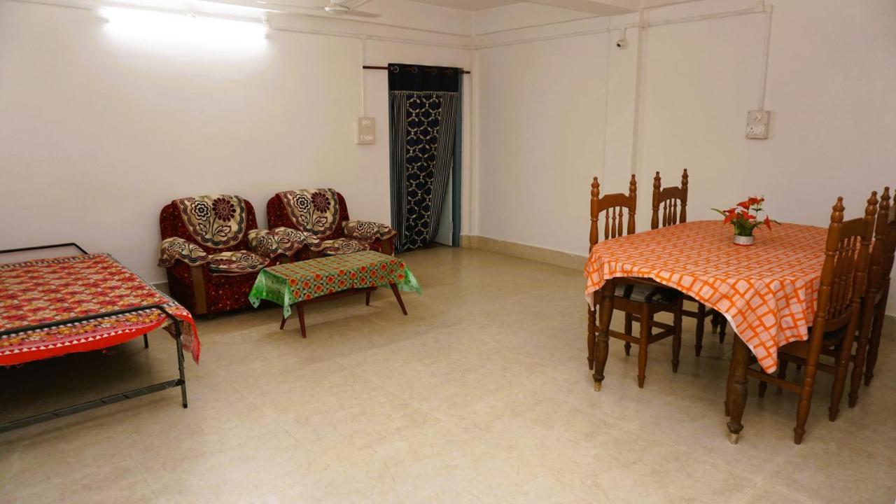 Taj Residency Holiday Homestay -Entire 1Bhk & 2Bhk Private Apartments -Call 767Ooo54Oo Джорхат Екстер'єр фото