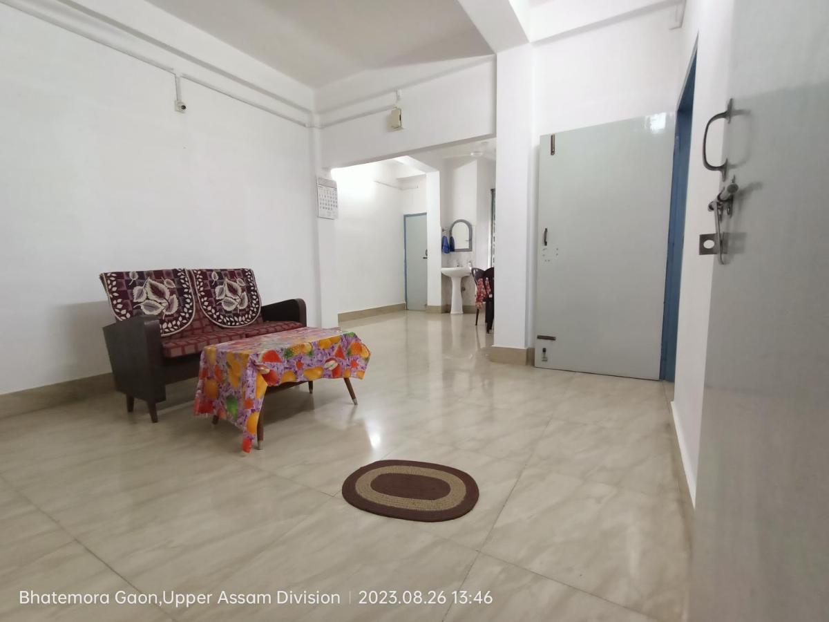 Taj Residency Holiday Homestay -Entire 1Bhk & 2Bhk Private Apartments -Call 767Ooo54Oo Джорхат Екстер'єр фото