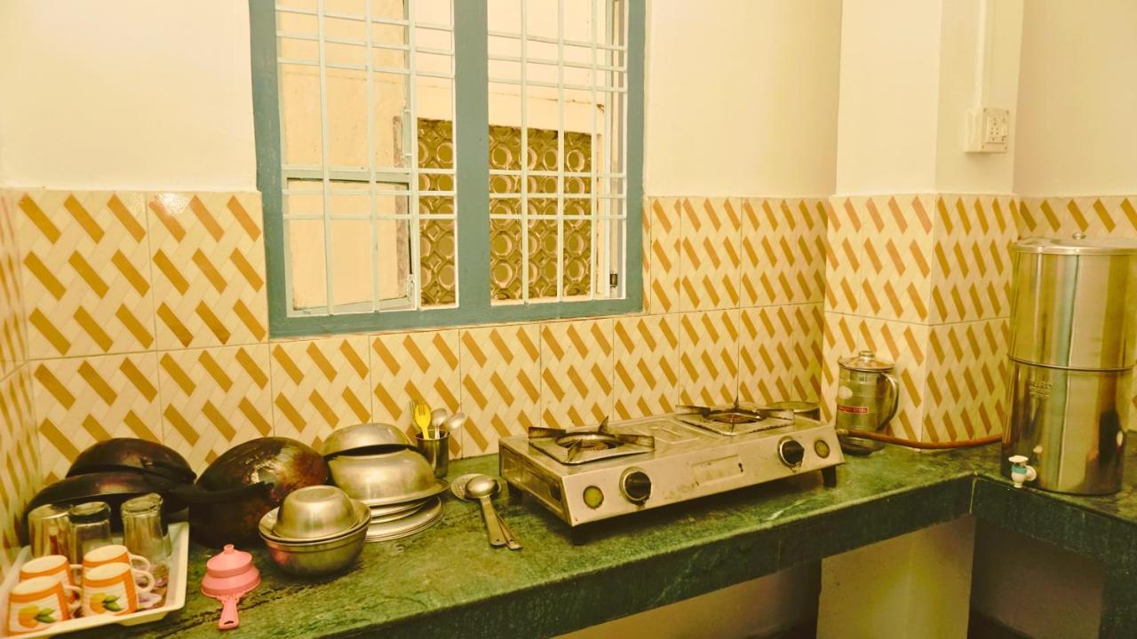 Taj Residency Holiday Homestay -Entire 1Bhk & 2Bhk Private Apartments -Call 767Ooo54Oo Джорхат Екстер'єр фото